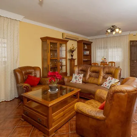 Cubo's Casa Rural El Puerto Family マラガ